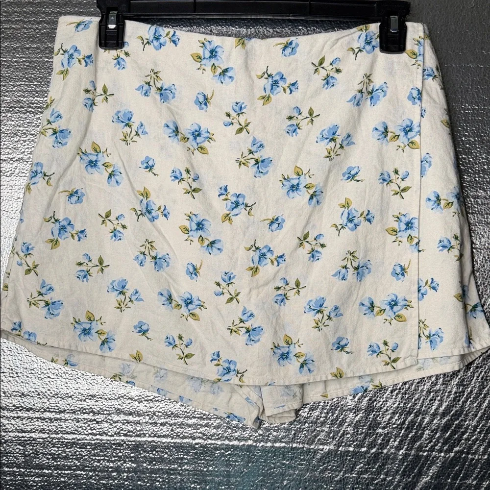 Old Navy Blue Floral Women's Skorts